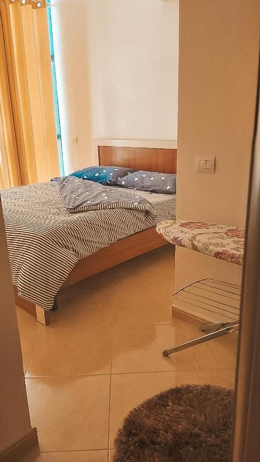 Mimi'S Beach Apartment Vlorë Extérieur photo