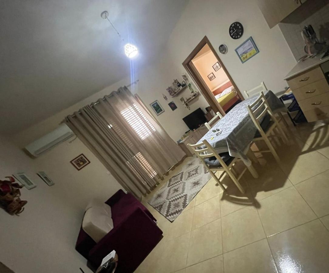 Mimi'S Beach Apartment Vlorë Extérieur photo