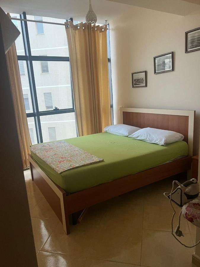 Mimi'S Beach Apartment Vlorë Extérieur photo